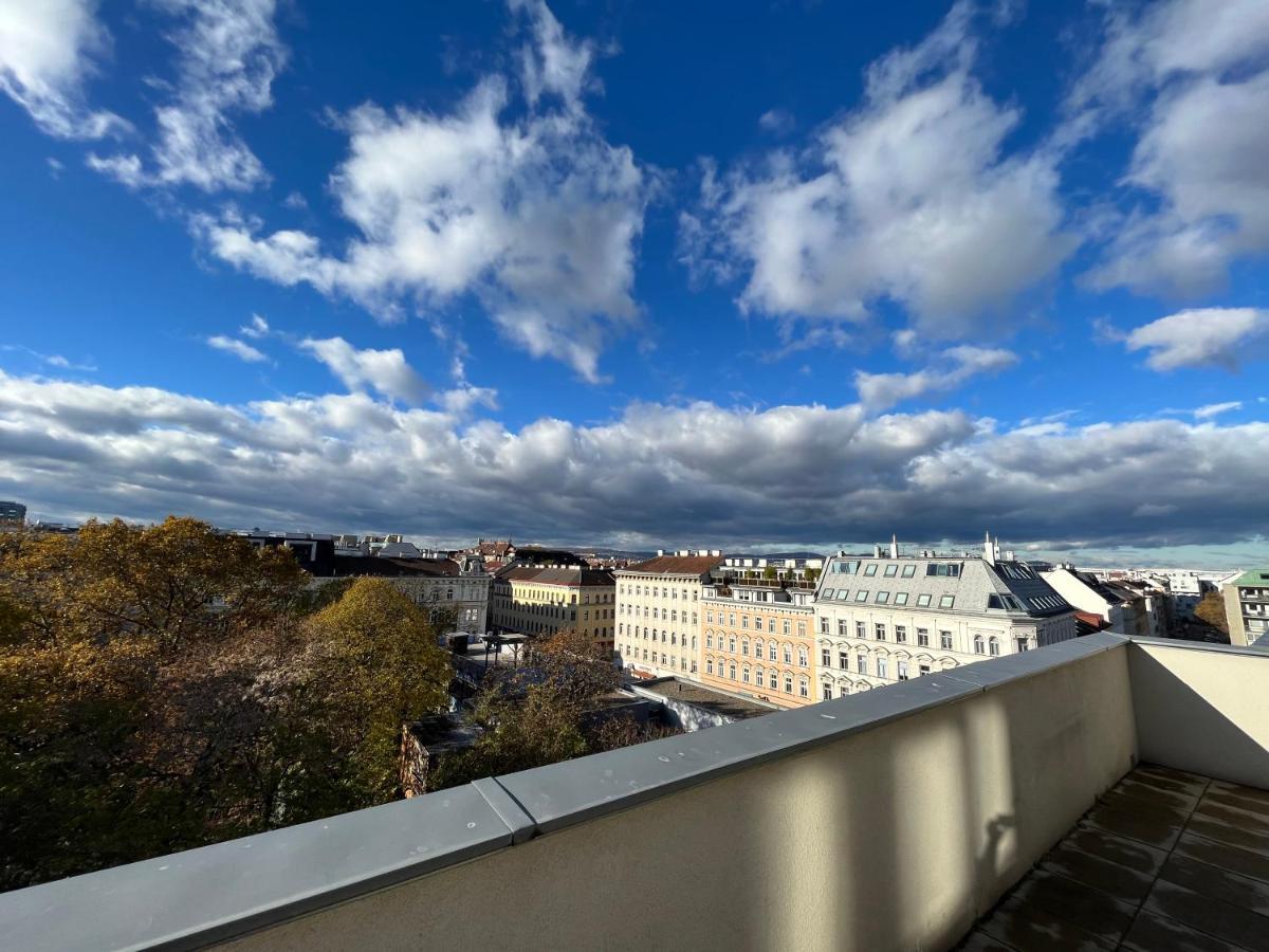 Apartament Penthouse Near Station With Free Parking *