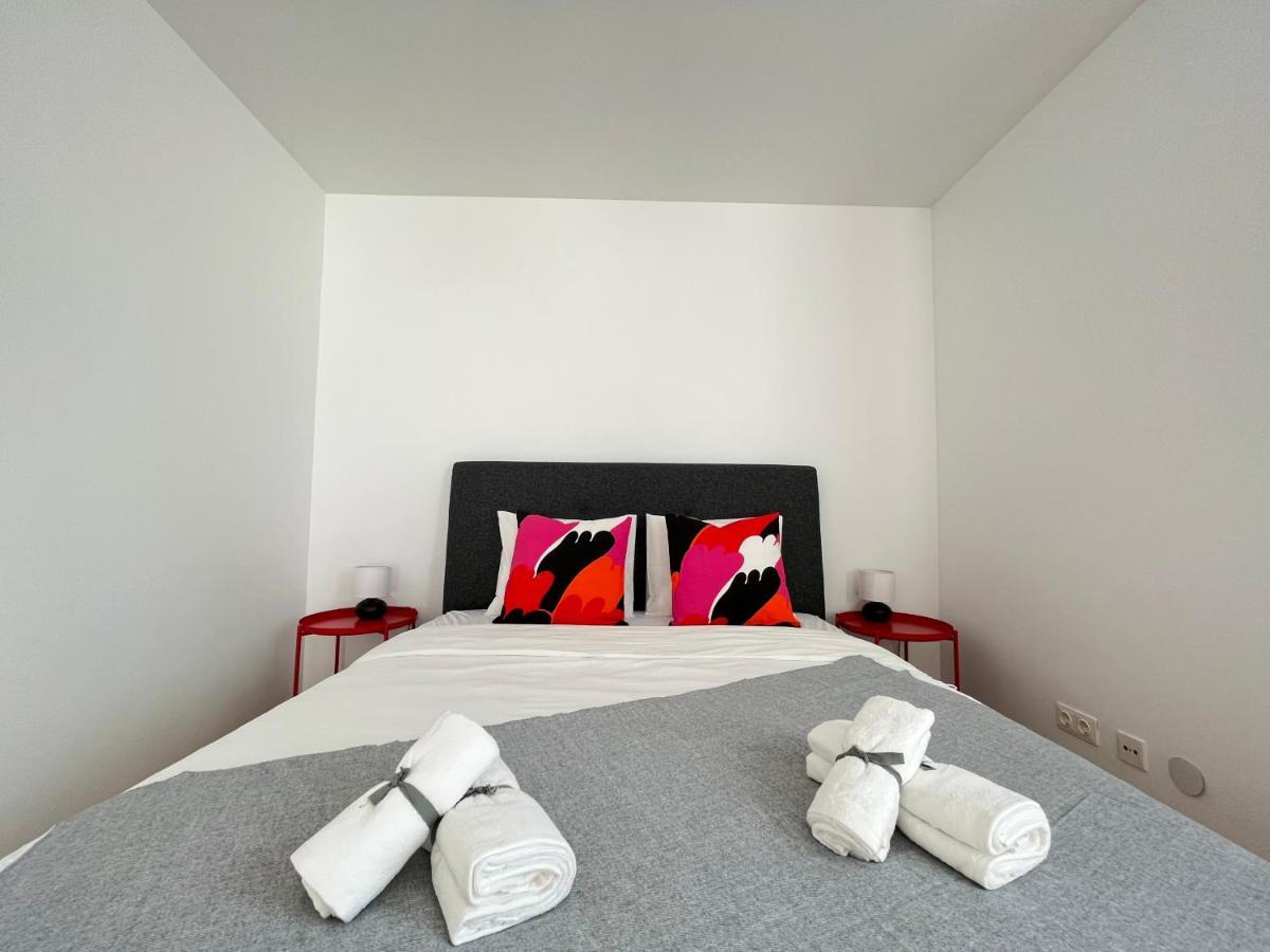 Penthouse Near Station With Free Parking Apartament *